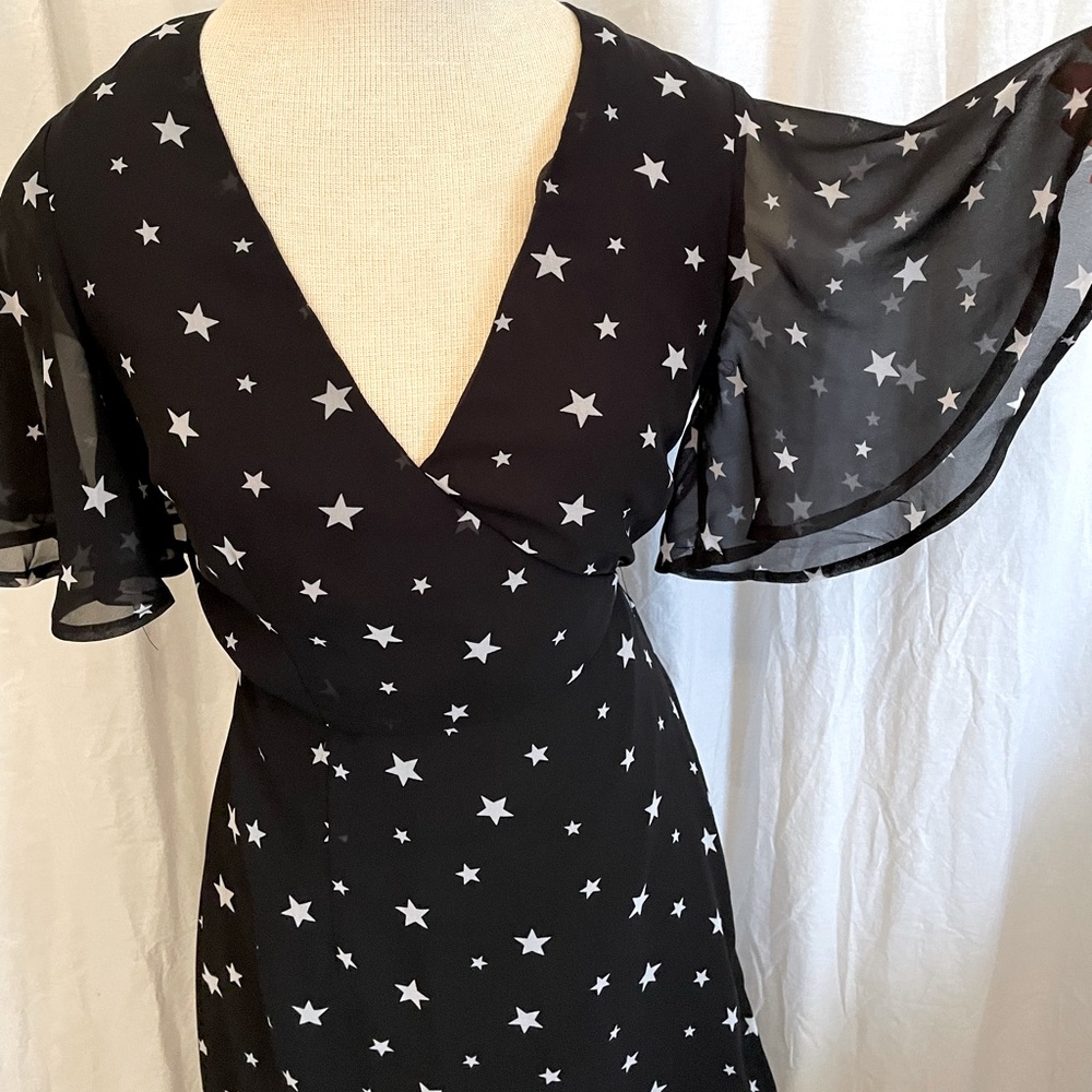 Star print wrap dress size small